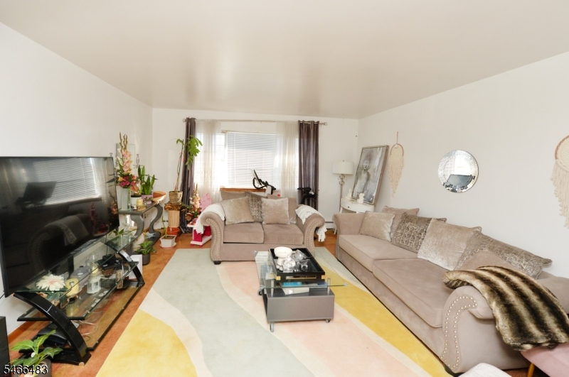 429 Edmund Avenue Paterson NJ 07502