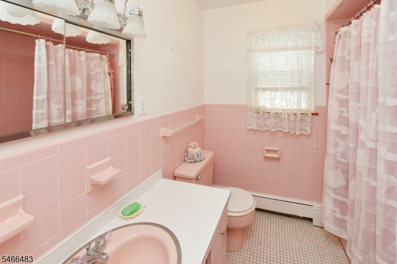 429 Edmund Avenue Paterson NJ 07502