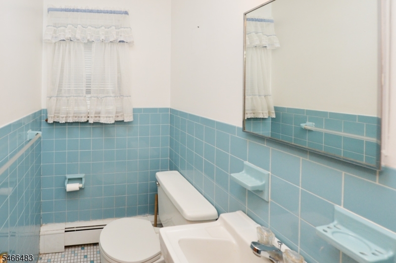 429 Edmund Avenue Paterson NJ 07502