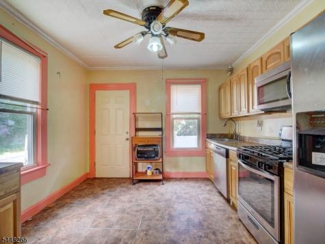 22 Kensington Place East Orange NJ 07017