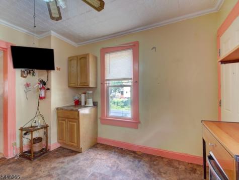 22 Kensington Place East Orange NJ 07017