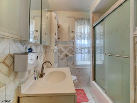 22 Kensington Place East Orange NJ 07017