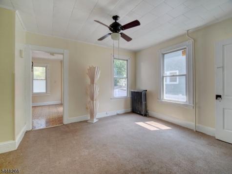 22 Kensington Place East Orange NJ 07017