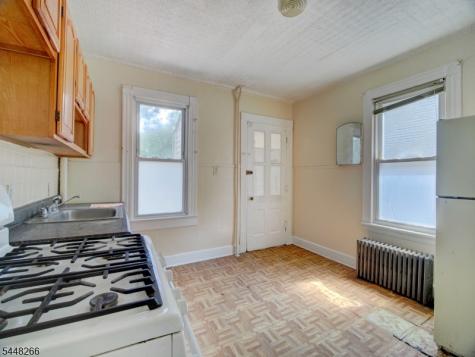 22 Kensington Place East Orange NJ 07017