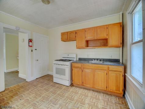 22 Kensington Place East Orange NJ 07017