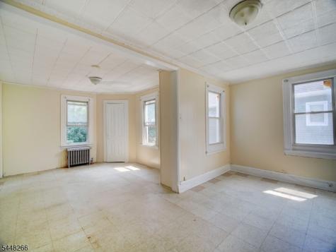 22 Kensington Place East Orange NJ 07017