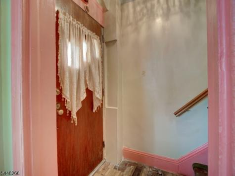 22 Kensington Place East Orange NJ 07017