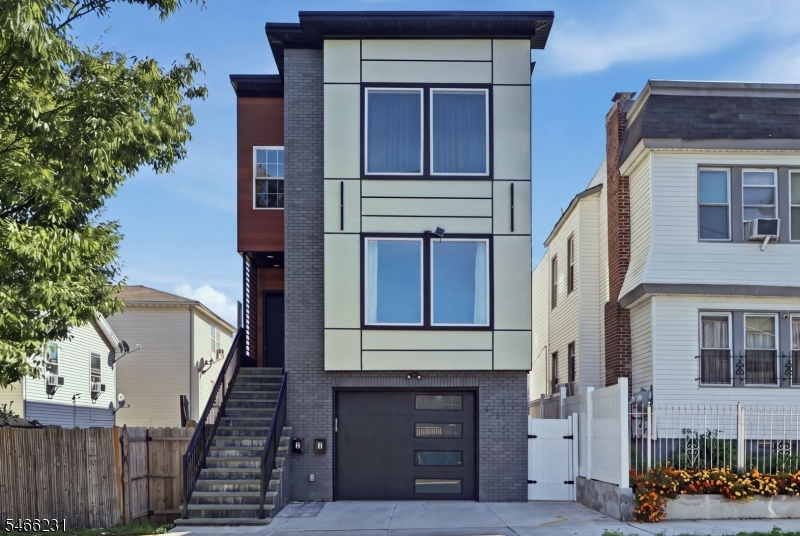 428 Peshine Avenue Newark NJ 07112