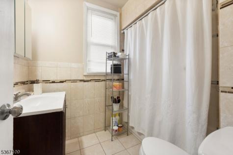 78 Willoughby Street Newark NJ 07112