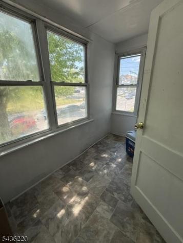 343 7TH Avenue W Newark NJ 07107