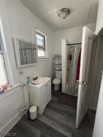 343 7TH Avenue W Newark NJ 07107