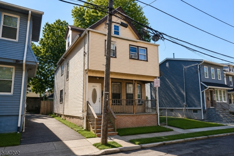 244 Leslie Street Newark NJ 07112