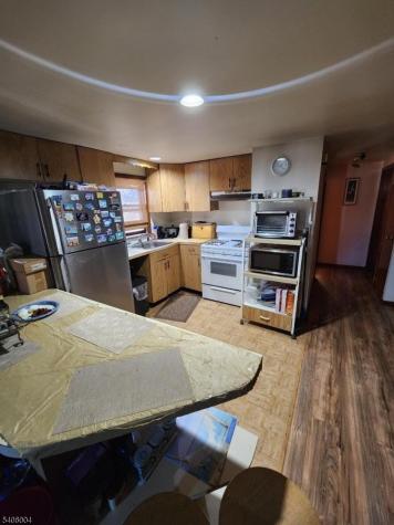 1310 E Henry Street Linden NJ 07036