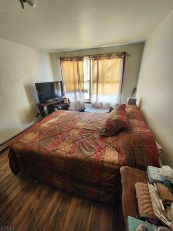 1310 E Henry Street Linden NJ 07036