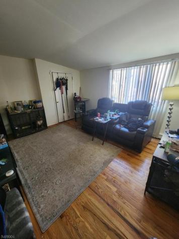 1310 E Henry Street Linden NJ 07036