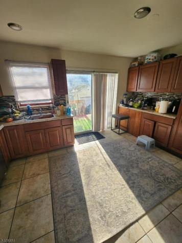 1310 E Henry Street Linden NJ 07036