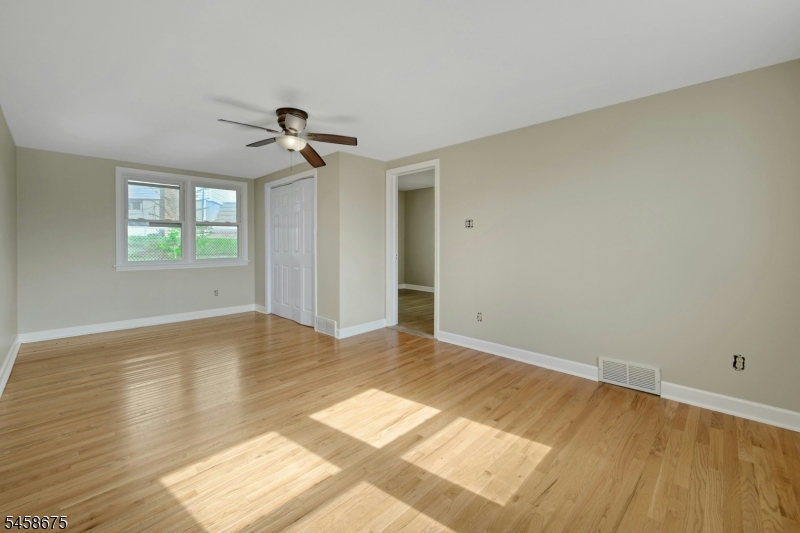 18 Plymouth Court Bloomfield NJ 07003
