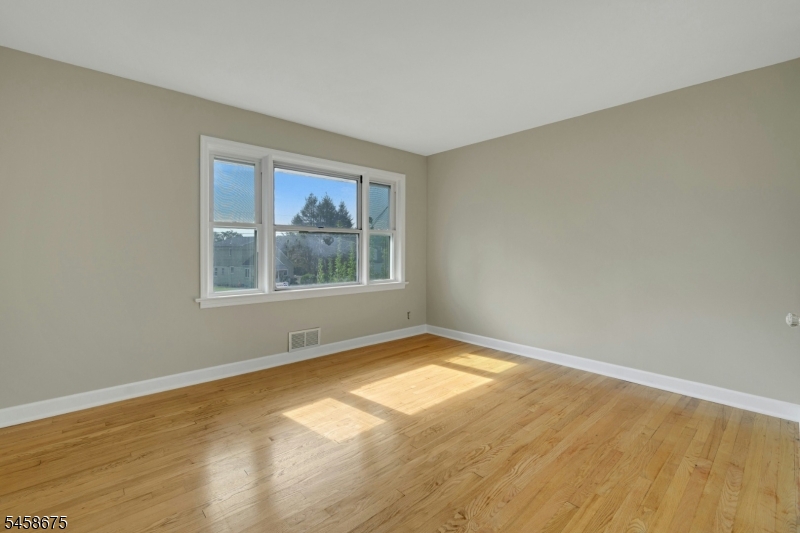 18 Plymouth Court Bloomfield NJ 07003