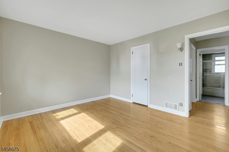 18 Plymouth Court Bloomfield NJ 07003