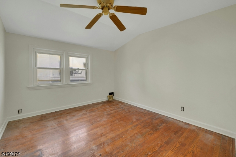 18 Plymouth Court Bloomfield NJ 07003