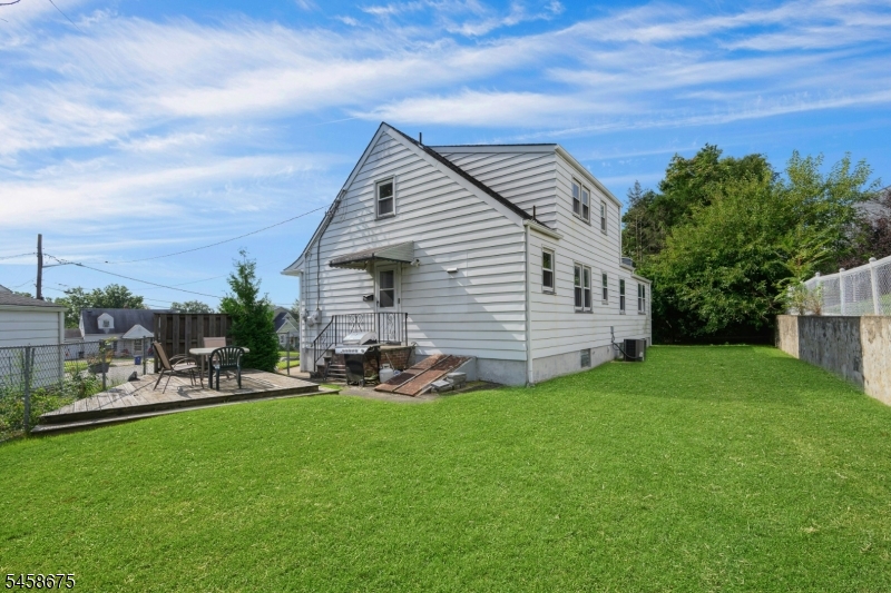 18 Plymouth Court Bloomfield NJ 07003