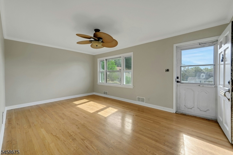 18 Plymouth Court Bloomfield NJ 07003