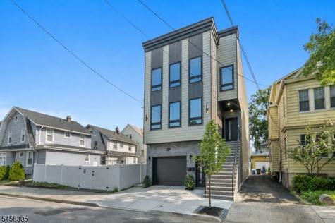 57 Eckert Avenue Newark NJ 07112