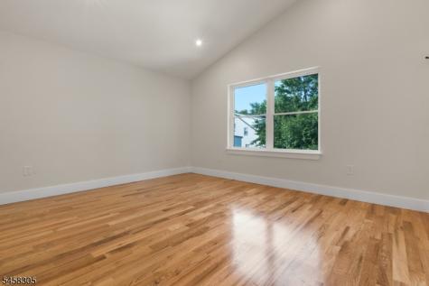 57 Eckert Avenue Newark NJ 07112