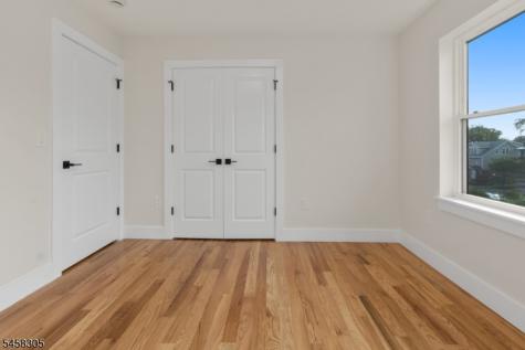 57 Eckert Avenue Newark NJ 07112