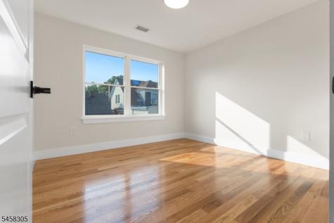 57 Eckert Avenue Newark NJ 07112