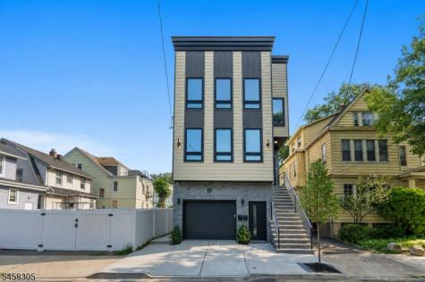 57 Eckert Avenue Newark NJ 07112