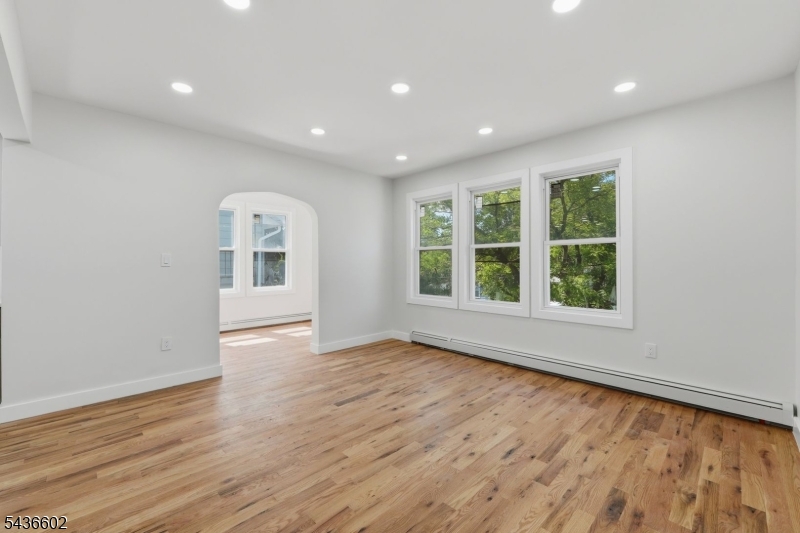 203 Hansbury Avenue Newark NJ 07112