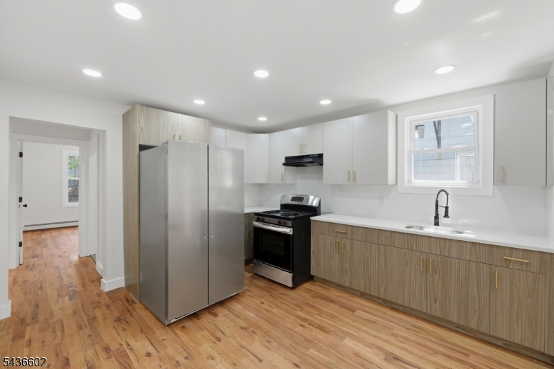 203 Hansbury Avenue Newark NJ 07112