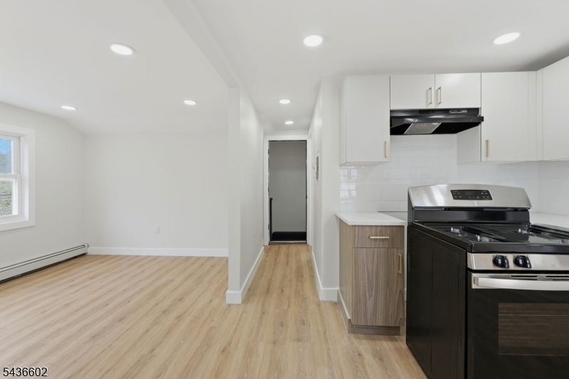 203 Hansbury Avenue Newark NJ 07112