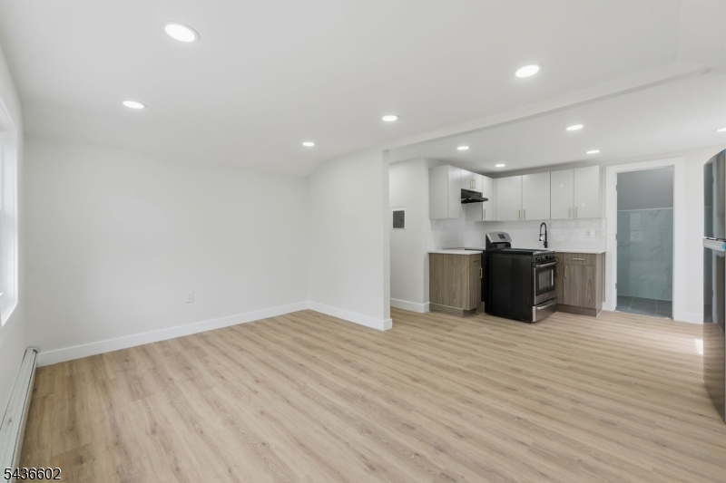 203 Hansbury Avenue Newark NJ 07112