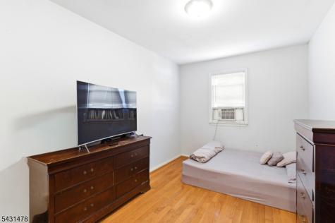 161 Seaview Avenue Jersey City NJ 07305