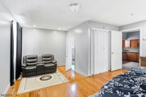161 Seaview Avenue Jersey City NJ 07305