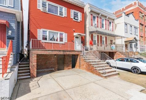 161 Seaview Avenue Jersey City NJ 07305