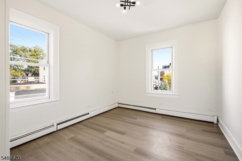 354 Clinton Place Newark NJ 07112