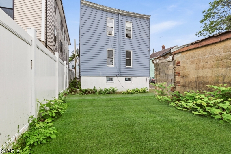 599 S 18th Street Newark NJ 07103