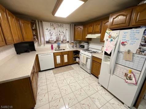 14 Livingston Lyndhurst NJ 07071