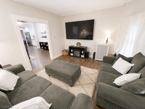 14 Livingston Lyndhurst NJ 07071