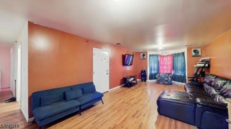 129 Seymour Avenue Newark NJ 07108