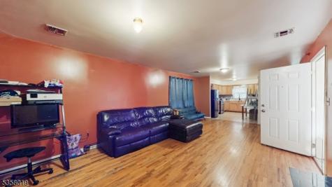 129 Seymour Avenue Newark NJ 07108
