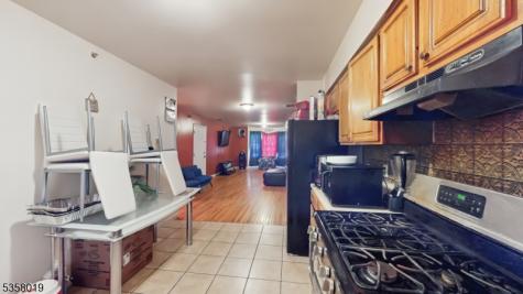 129 Seymour Avenue Newark NJ 07108