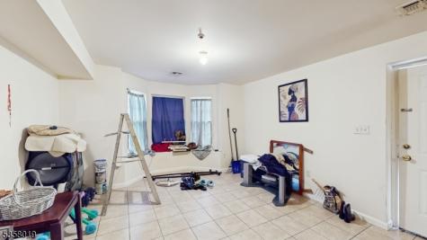 129 Seymour Avenue Newark NJ 07108
