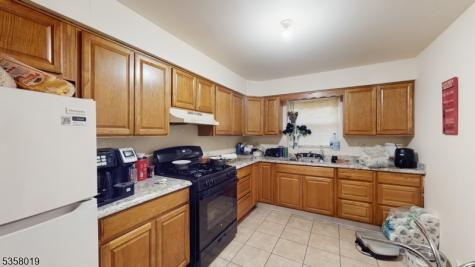 129 Seymour Avenue Newark NJ 07108