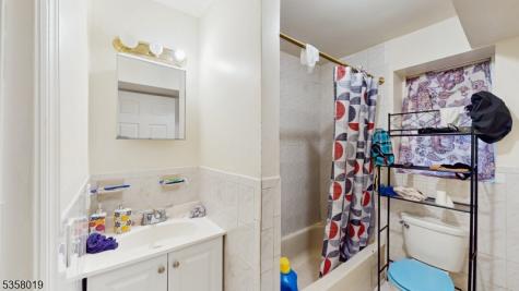 129 Seymour Avenue Newark NJ 07108