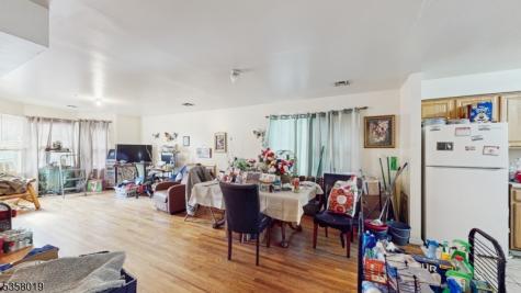 129 Seymour Avenue Newark NJ 07108