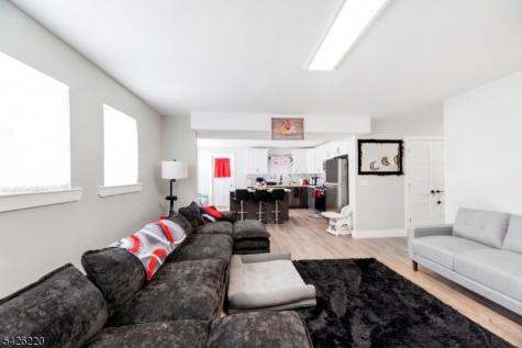 58 Park Avenue East Orange NJ 07017